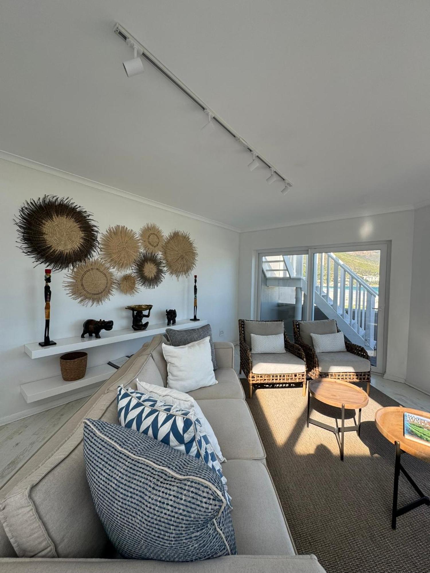 Pingu Beachhouse With Jacuzzi Hout Bay