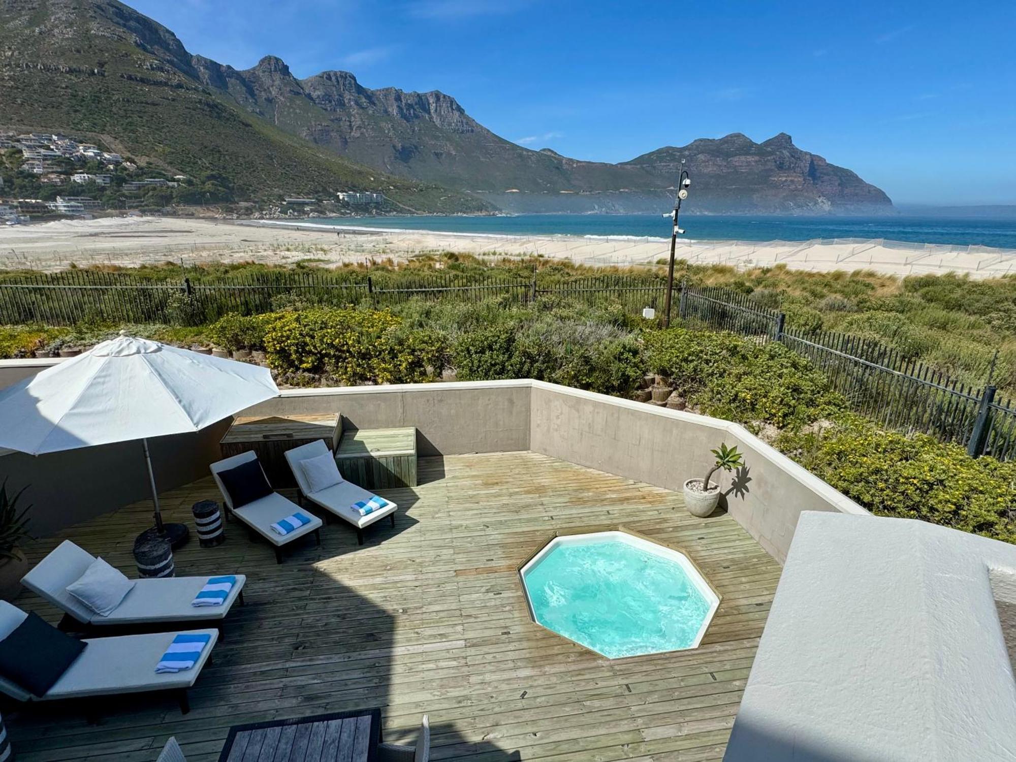 Pingu Beachhouse With Jacuzzi Hout Bay *
